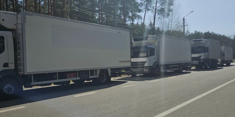 вантажівки з полеглили захисниками україни