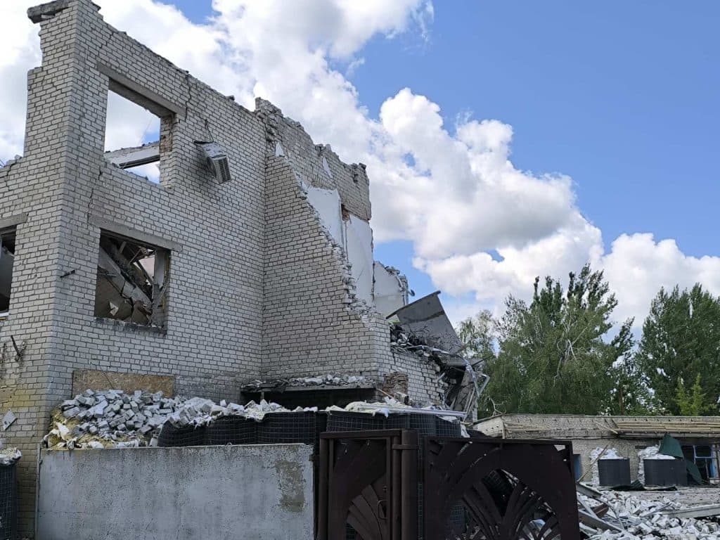 Газівники Донеччини показали, зруйновану росіянами будівлю міськгазу в Покровську