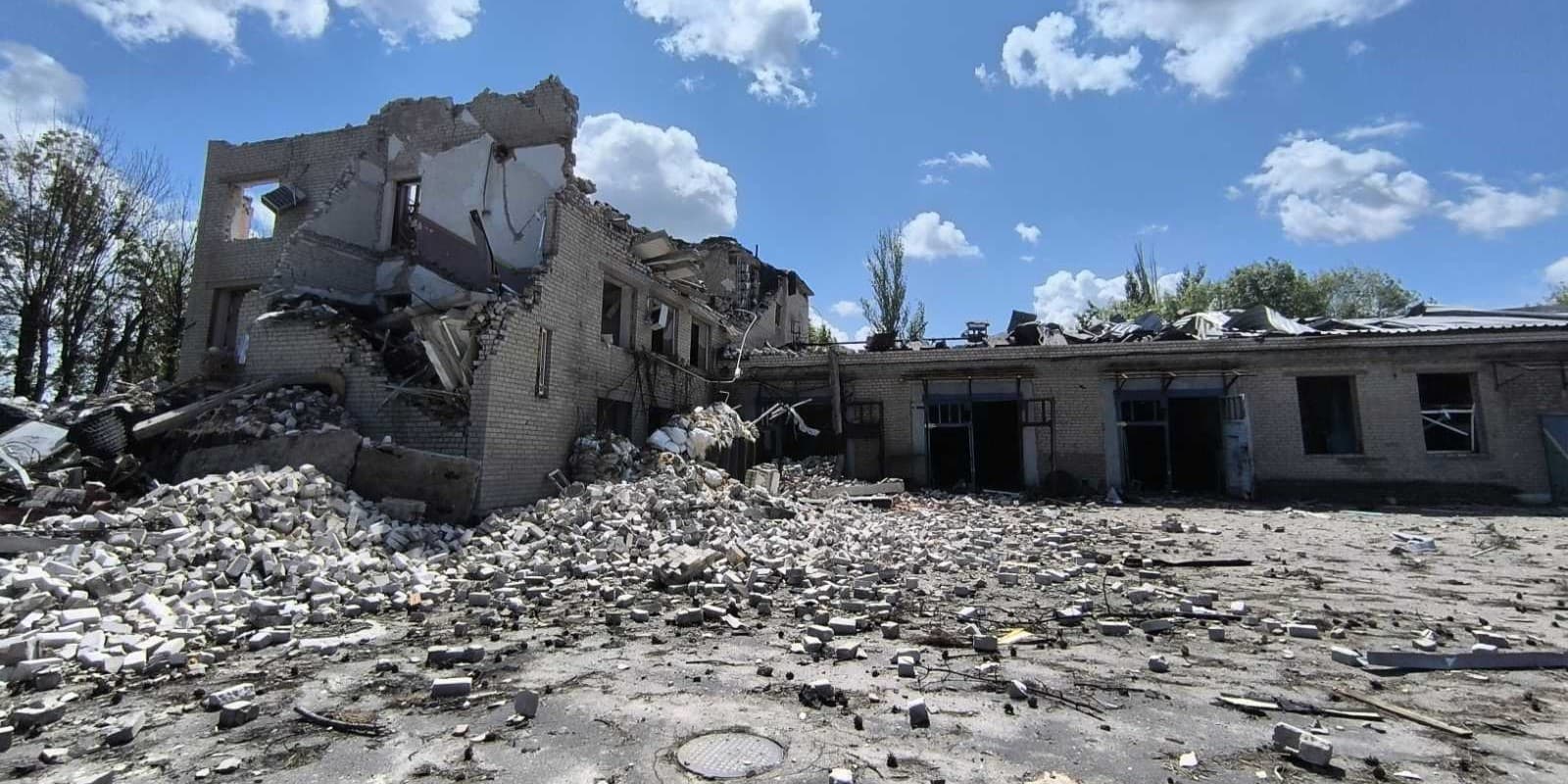 Газівники Донеччини показали, зруйновану росіянами будівлю міськгазу в Покровську