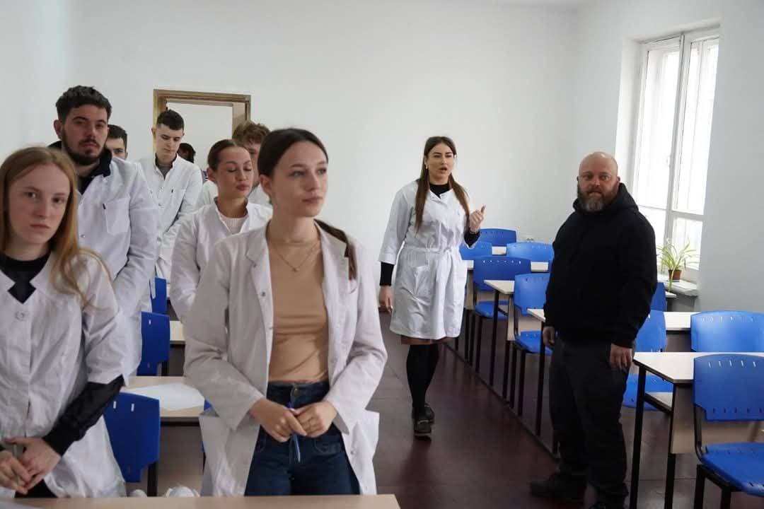 Очільник Луганщини відвідав релокований до Рівного Луганський державний медичний університет