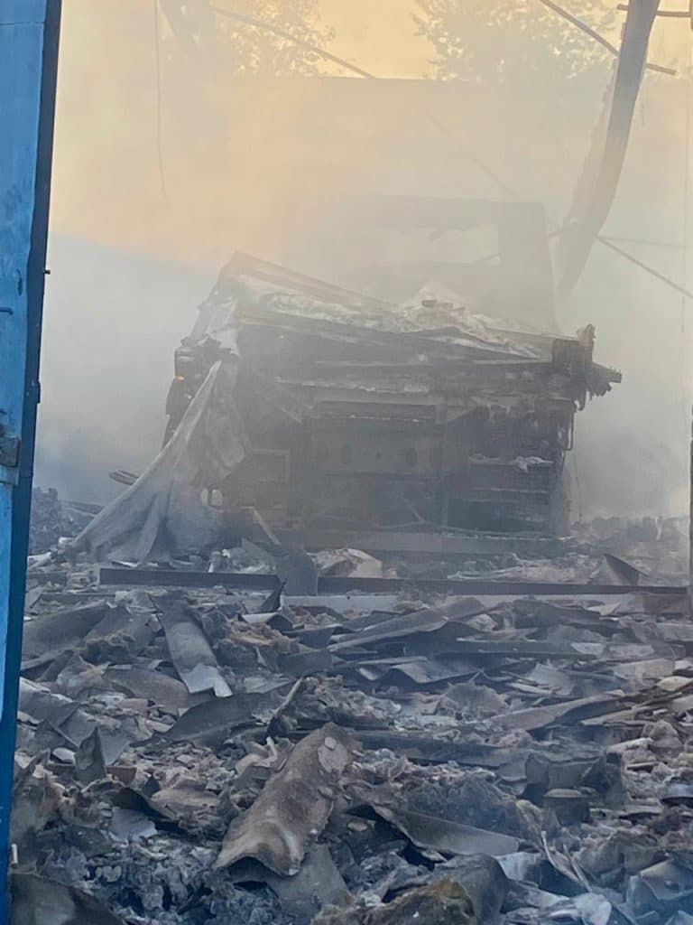 Росіяни вдарили по підприємству у Словʼянську безпілотником