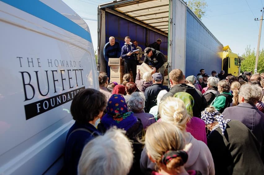 У Добропіллі на Донеччині роздали понад 1,4 тис. продуктових наборів