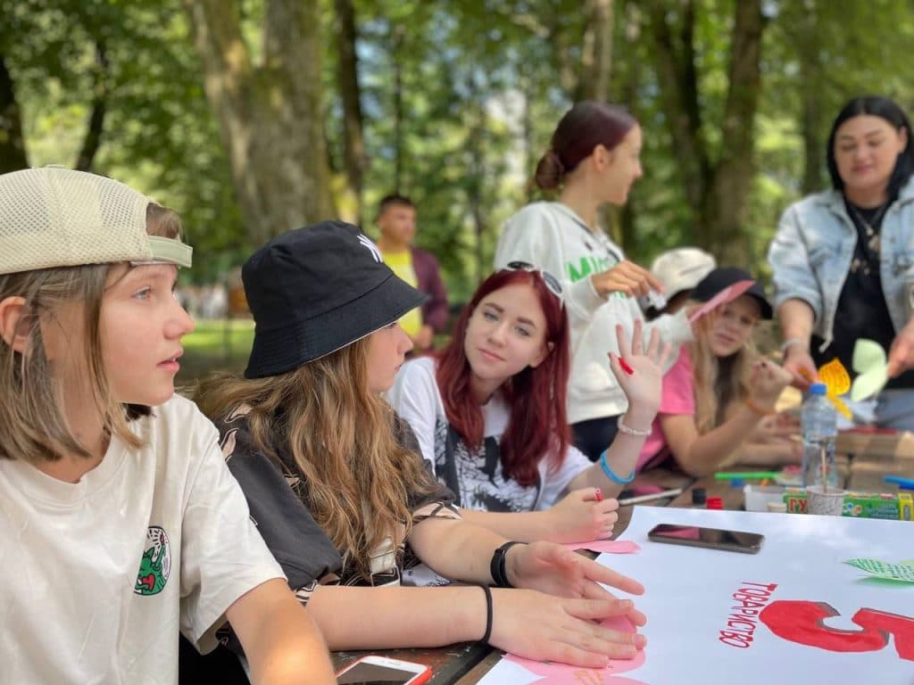 діти переселенці відпочинок