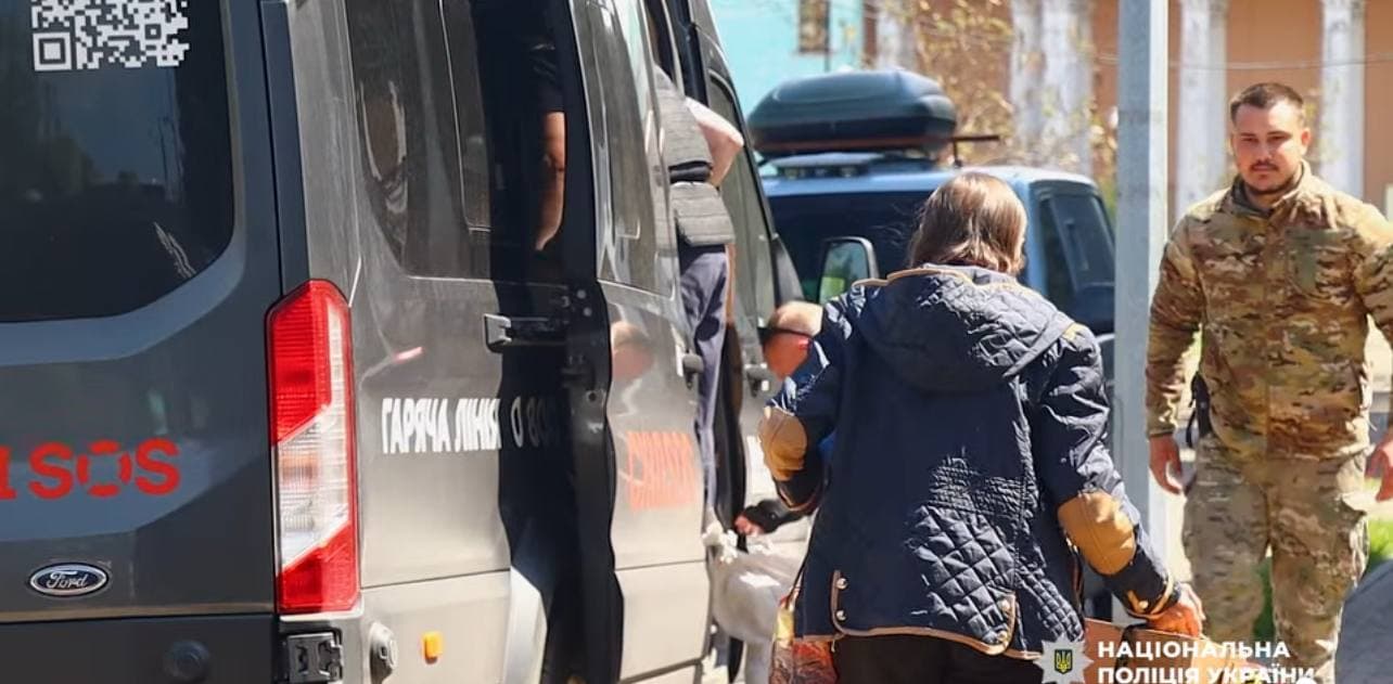 евакуювали з прифронтового Мирнограда ще одну родину