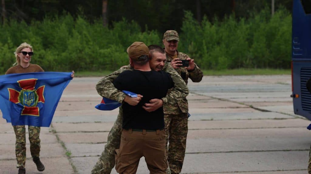 повернуті полонені