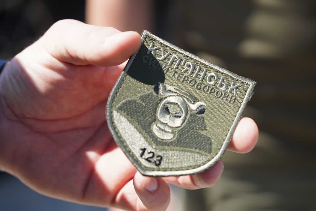 Бойцам 113-й бригаде ТрО на восточный фронт передали 3 пикапа