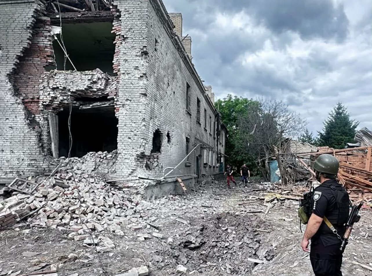 Дві людини загинули, ще п’ятеро зазнали поранень — наслідки російських обстрілів на Донеччині