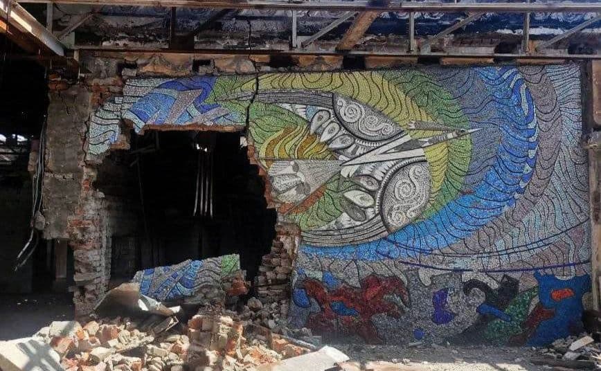 Мозаику Боривитер Аллы Горской, уничтоженную россиянами в Мариуполе, до мельчайших деталей восстановили в Киеве