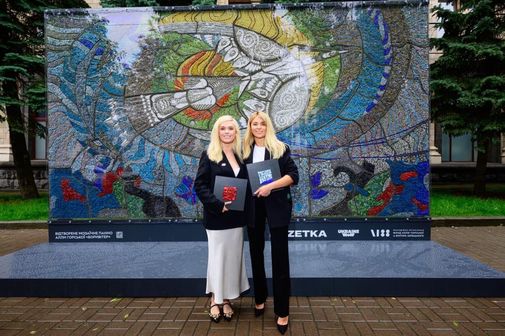 Мозаику Боривитер Аллы Горской, уничтоженную россиянами в Мариуполе, до мельчайших деталей восстановили в Киеве