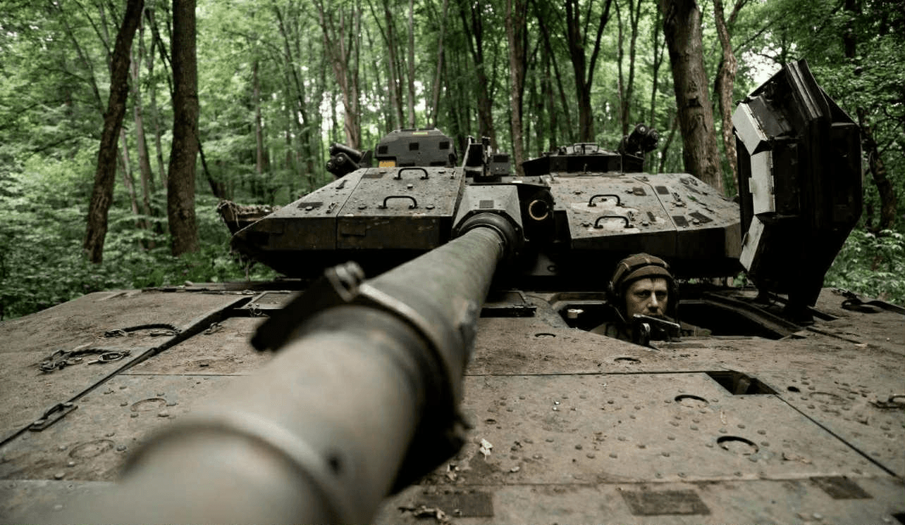 На східних фронтах зростають темпи ворожої активності