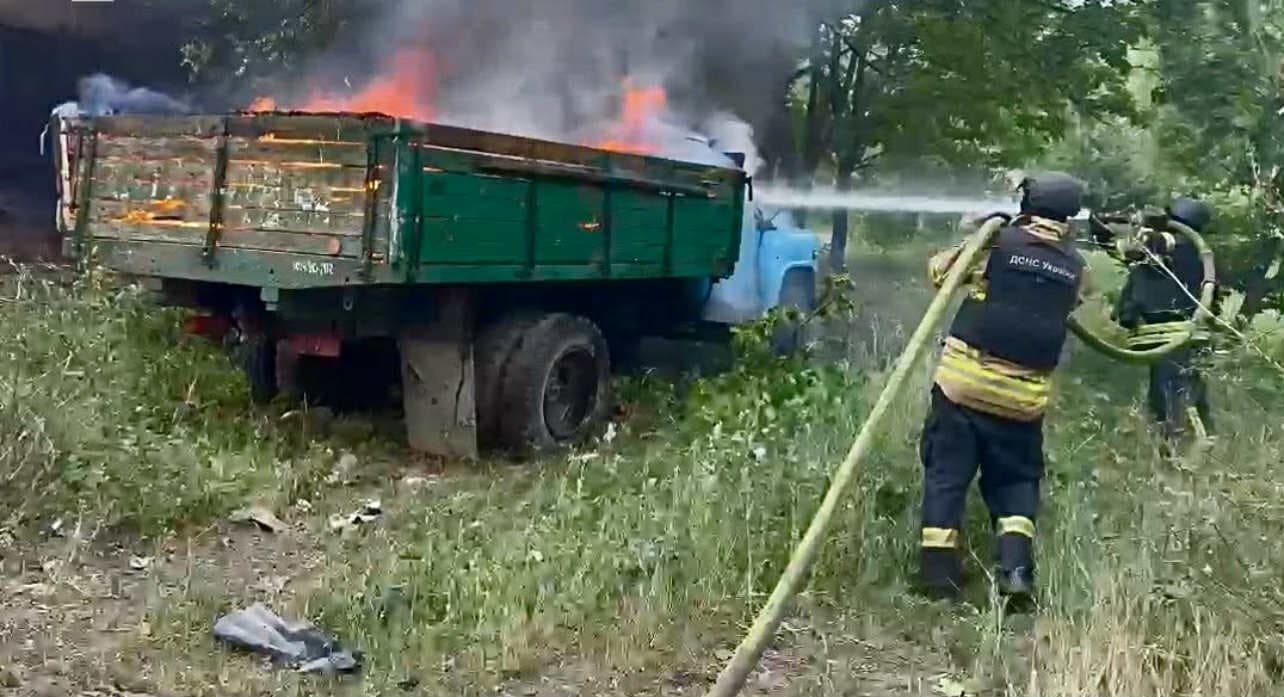 Рятувальники Донеччини три рази залучалися до ліквідації пожеж, спричинених атаками ворожих дронів за добу