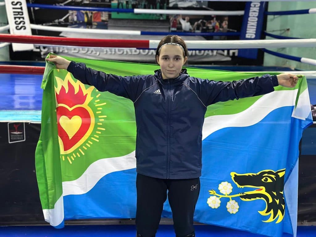 Спортсменка з Донеччини здобула "золото" на Кубку світу з кікбоксингу і вийшла за нагородою з прапором Курахового