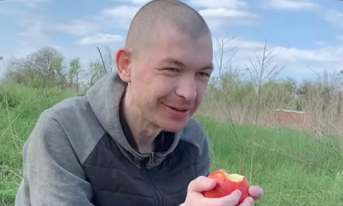 Той, що мріяв в російському полоні про яблуко: на Вінниччині поховали Дмитра Шаповалова