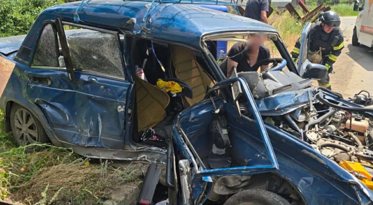 У Костянтинівці рятувальники деблокували жінку з понівеченого внаслідок ДТП автомобіля