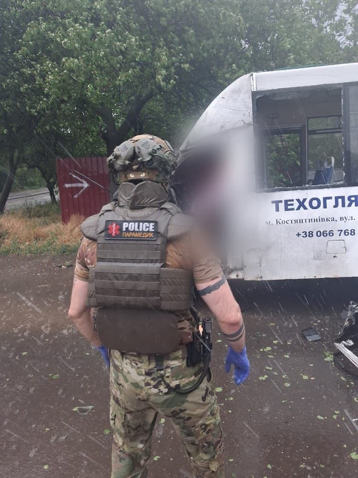 У Костянтинівці росіяни вдарили FPV-дроном: загинув водій маршрутки, є поранений