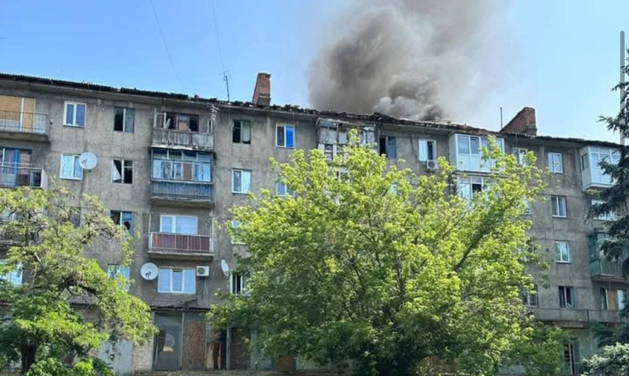 У Костянтинівці внаслідок обстрілів пошкоджено лінії електромережі ДТЕК та газогону