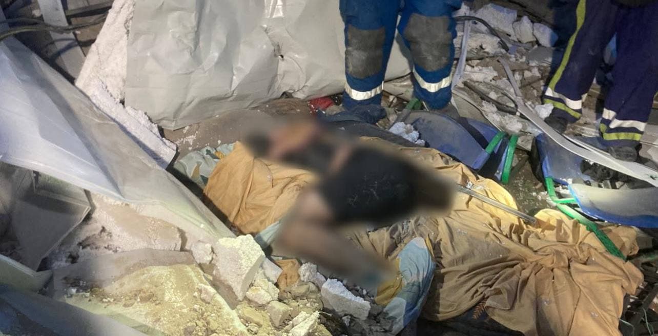 У Краматорському районі рятувальники вилучили тіло загиблого чоловіка з-під завалів