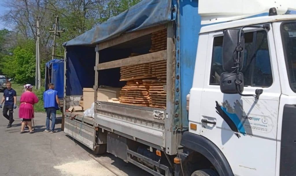 У Краматорську постраждалі від вчорашніх ударів отримують допомогу