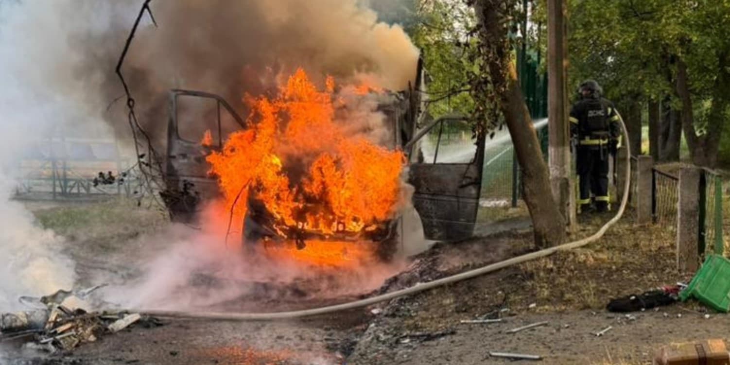 У Миколаївці на Донеччині ворожий БпЛА влучив у Mercedes-Benz