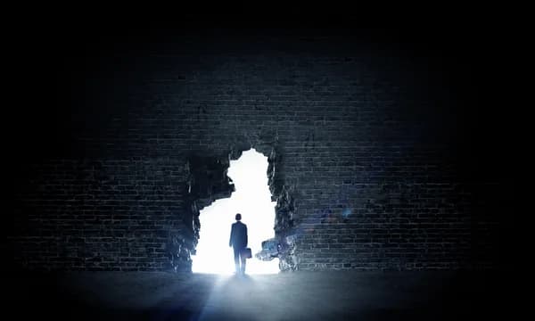 В "лнр" визнали гострий дефіцит кадрів в невизнаних "державних установах"