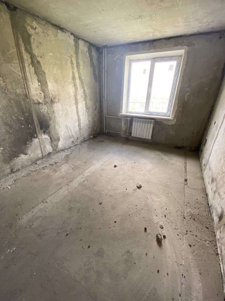 В окупованому у Маріуполі продають напіваварійну квартиру за 50 тисяч доларів