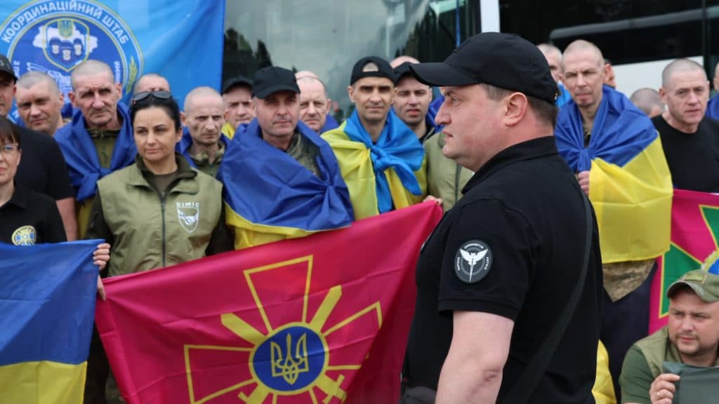 з російського полону звільнено групу важкохворих захисників України