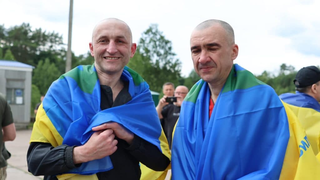 з російського полону звільнено групу важкохворих захисників України