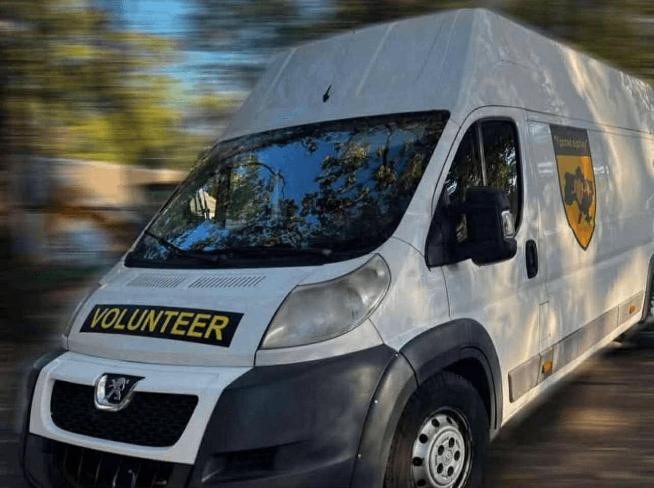 БФ «Крапка відліку» пропонує безкоштовну евакуацію у Покровську. Фо... БФ «Крапка відліку» пропонує безкоштовну евакуацію у Покровську. Фото з Фейсбук Покровської МВА