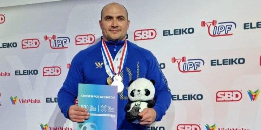 Майстер спорту з паверліфтингу Микола Бараннік. Фото: Facebook/Луганська ОДА