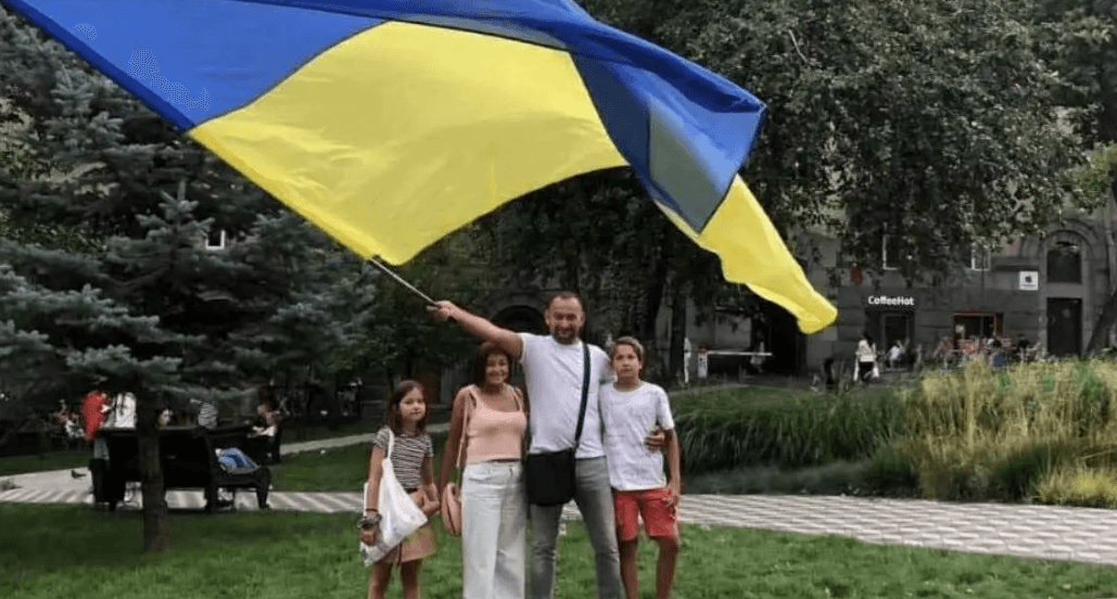 <em>Микола з дружиною та дітьми. Фото з його особистого архіву</em>