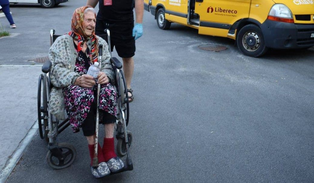 Евакуація маломобільних жителів Донеччини. Фото: Facebook/Вадим Філашкін