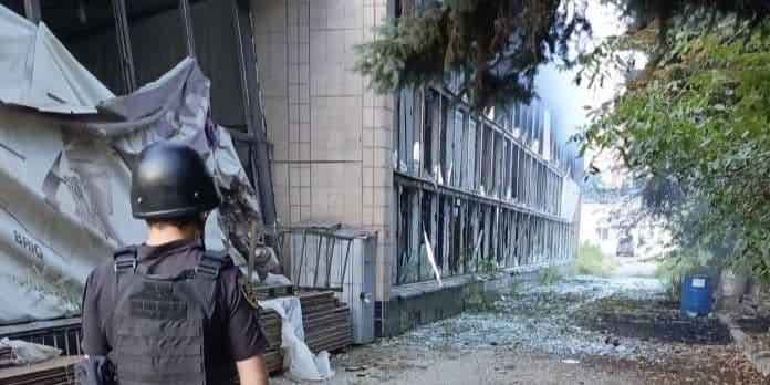 Наслідки дронової атаки на Краматорську громаду. Фото: Facebook/Олександр Гончаренко