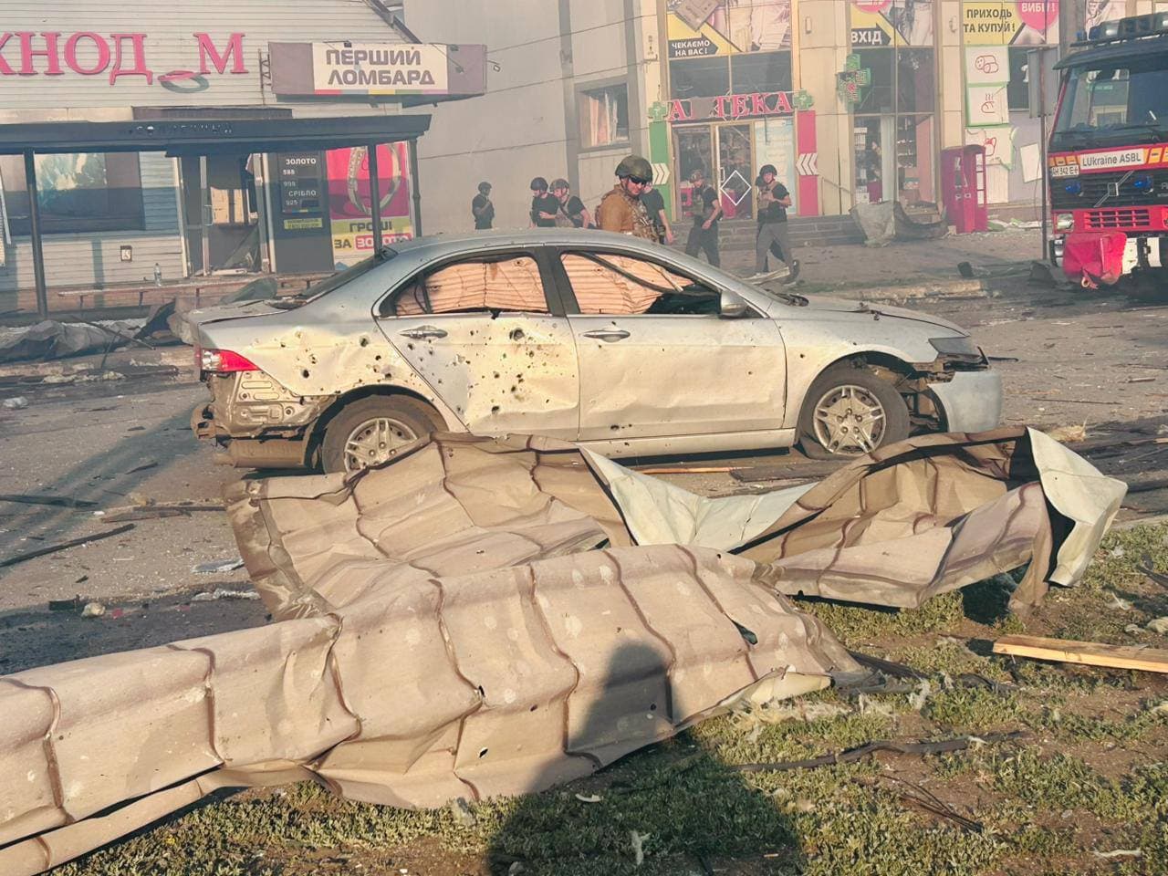 Наслідки "прильоту" по Добропіллю 16 липня. Фото: Facebook/Вадим Філашкін