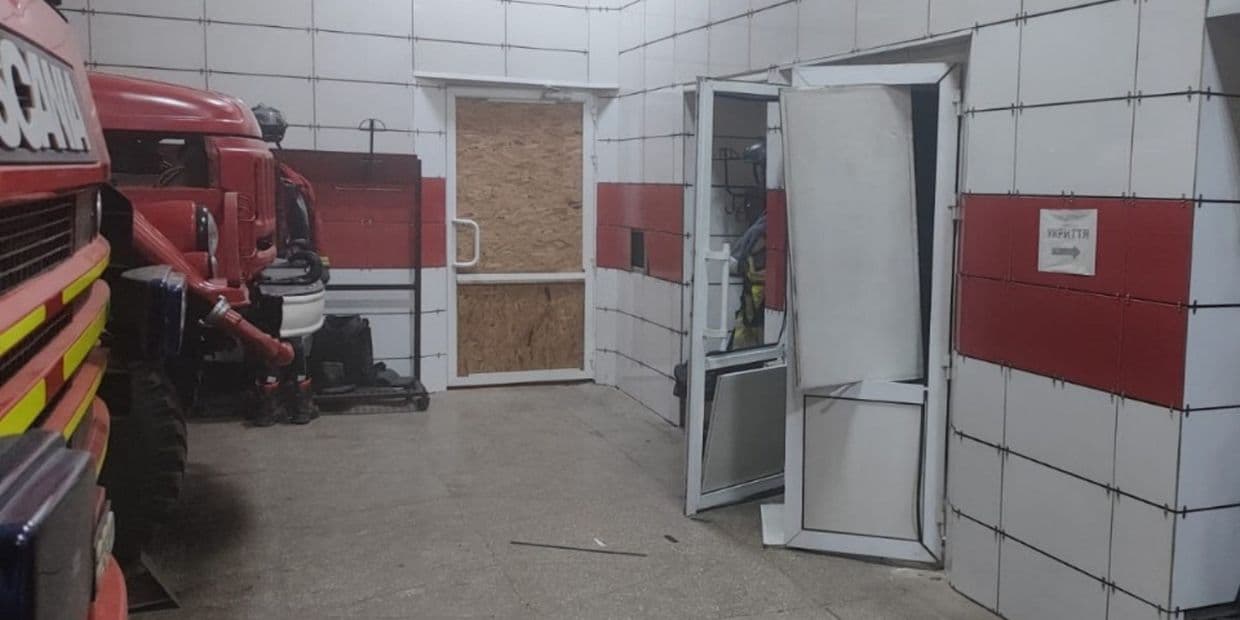 Наслідки ворожої атаки на ДПРЧ у Дружківці. Фото: ДСНС Донеччини