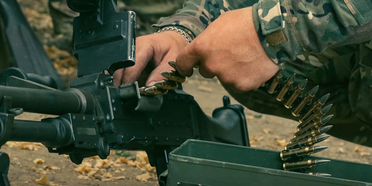 Заряджання кулемета. Фото: 14 ОМБр