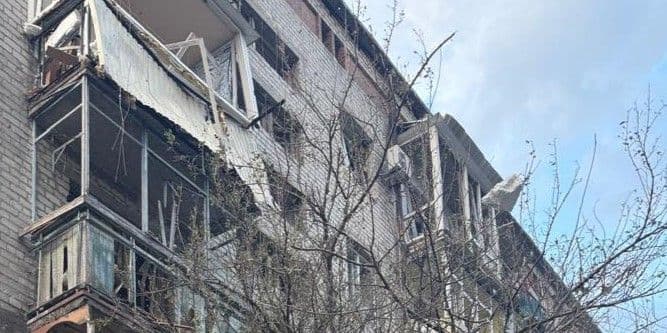 Наслідки обстрілів Слов'янська. Фото: Facebook/Вадим Лях