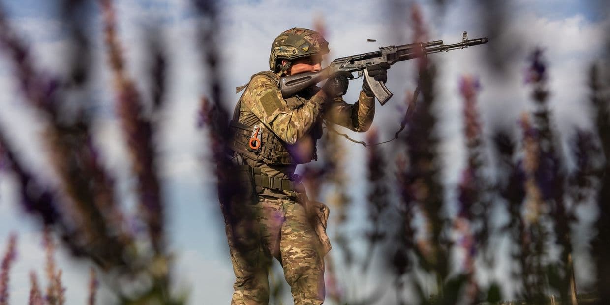 Украинский защитник. Фото: 33 ОМБр