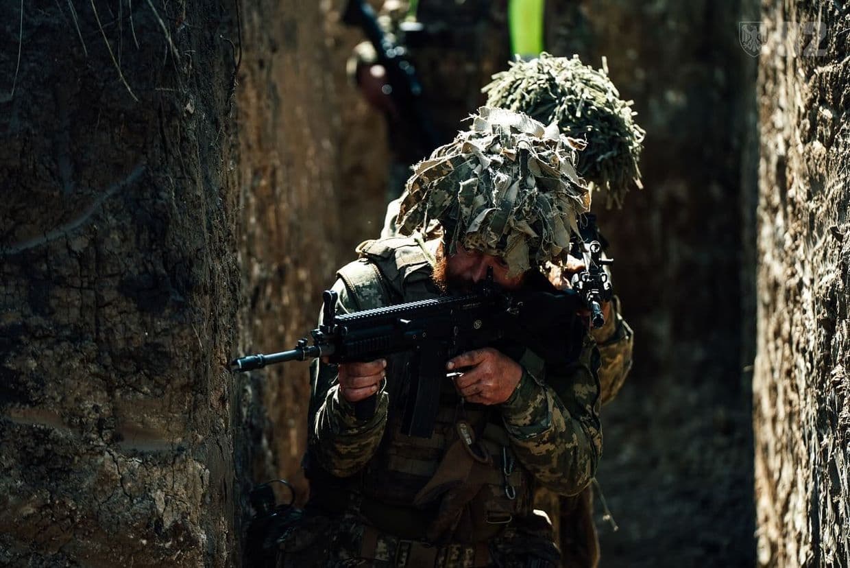 <em>Українські захисники.Фото 82-ї окремої десантно-штурмової Буковинської бригади</em>