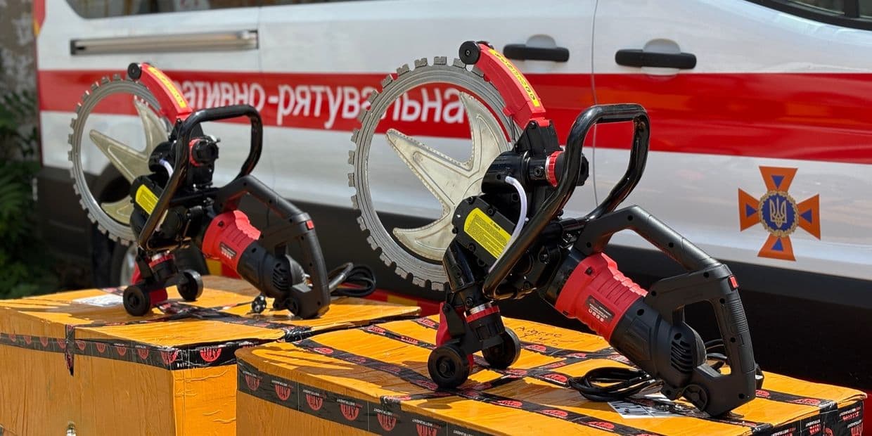 Кільцеві пили для розрізання бетону. Фото: ДСНС Донеччини