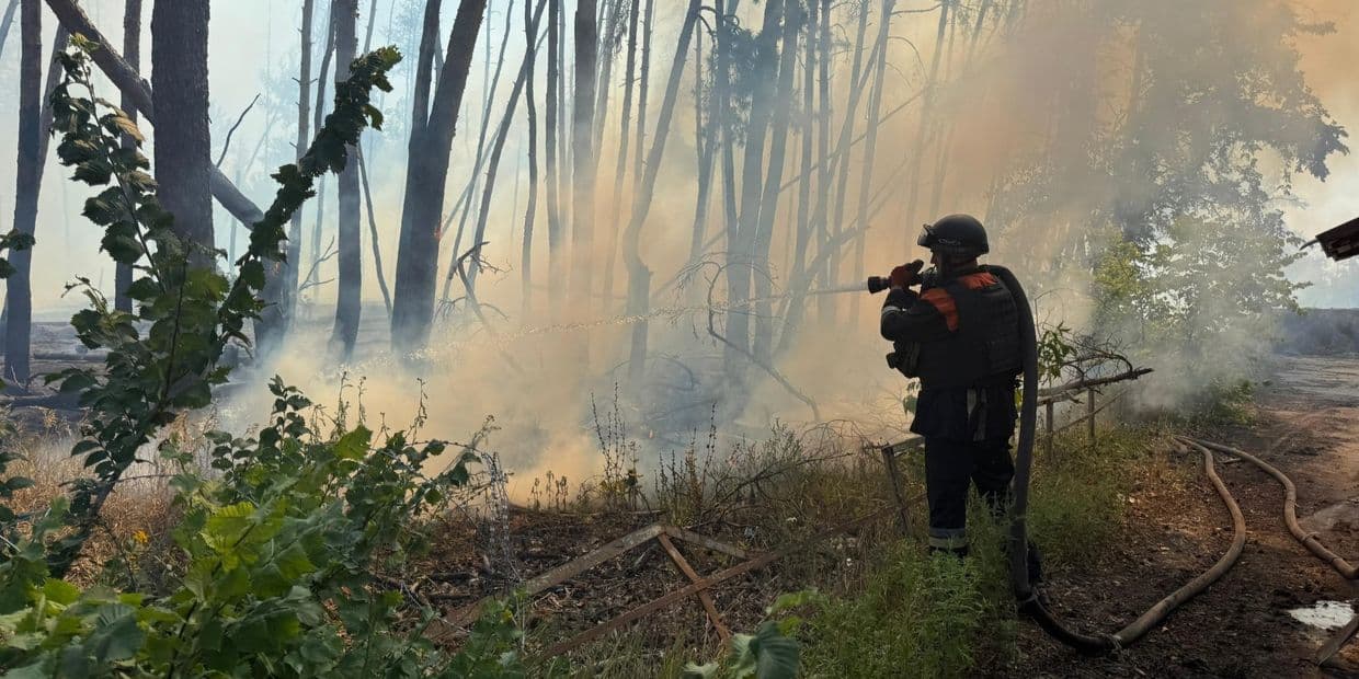 Наслідки російських обстрілів 28 липня. Фото: ДСНС Донеччини