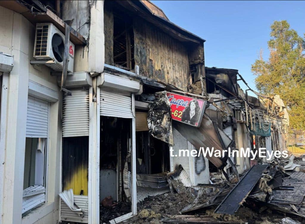 Горіли нафтобаза та військовий штаб: що відбулось вночі в окупованих Луганську та Донецьку