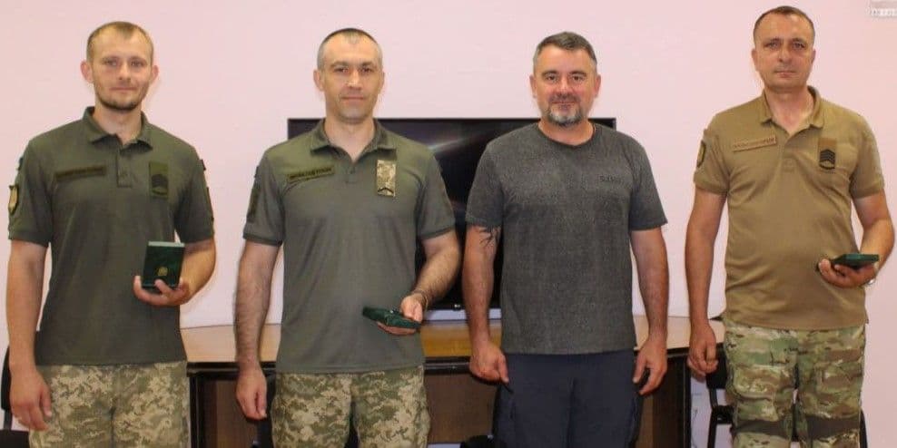 Нагороджено слов’янських військових, які у боях за батьківщину отримали тяжкі поранення та контузії. Фото: Слов'янська МВА