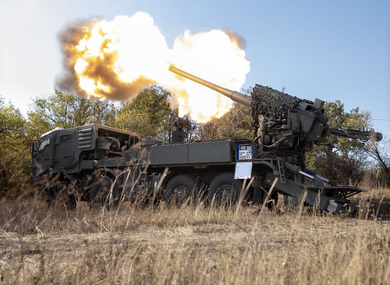 <em>Стреляет САУ "Богдана". Фото: 48-я отдельная артиллерийская бригада</em>