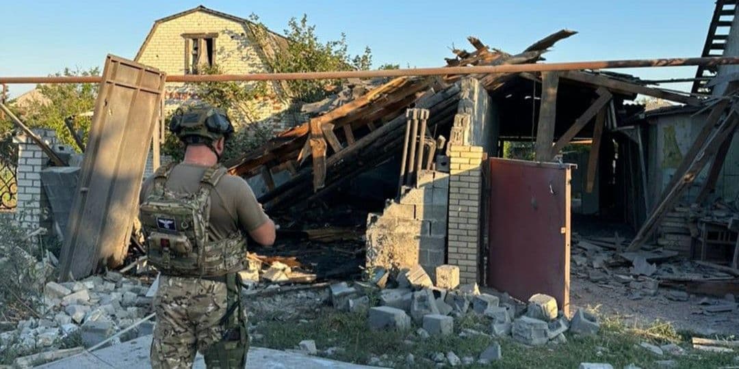 <em>Наслідки російських обстрілів 6 серпня. Фото: Поліція Донеччини</em>