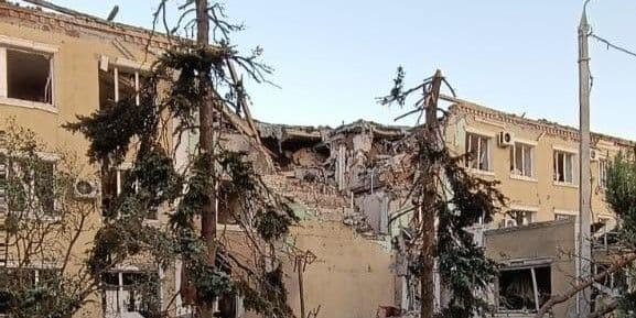 <em>Наслідки російського удару по Слов'янську. Фото: Facebook/Вадим Лях</em>