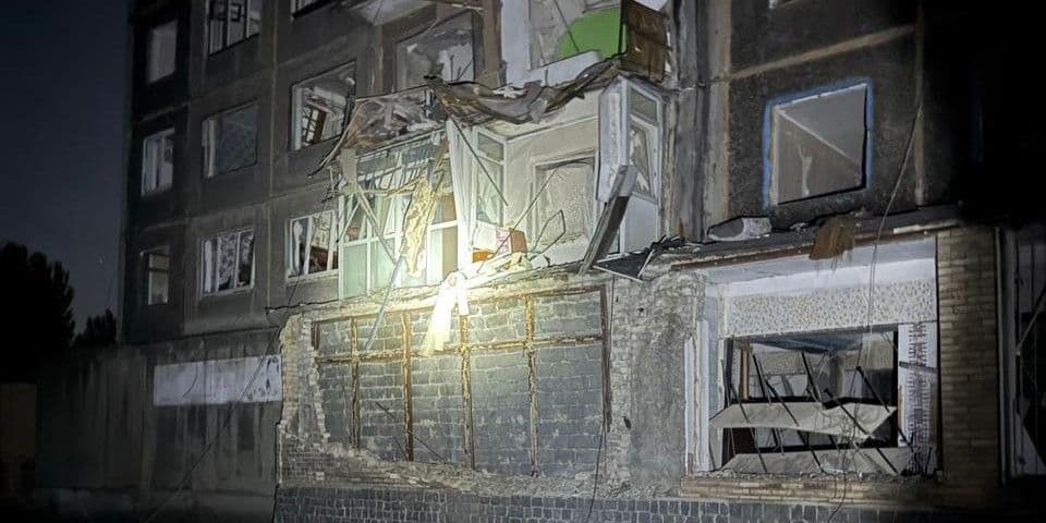 <em>Наслідки російських обстрілів 11 серпня. Фото: Поліція Донеччини</em>