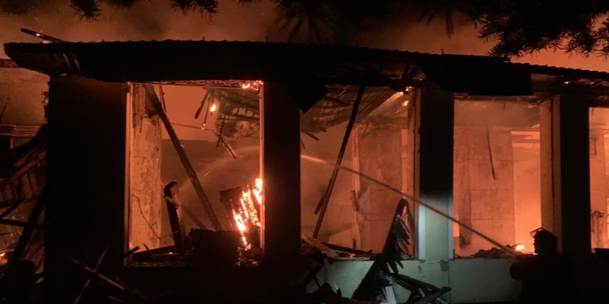 <em>Ліквідація наслідків російських обстрілів. Фото: ДСНС Донетчины</em>