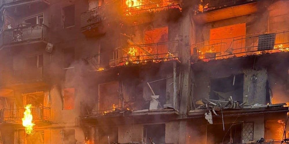 <em>Наслідки російських обстрілів 22 серпня. Фото: Поліція Донеччини</em>