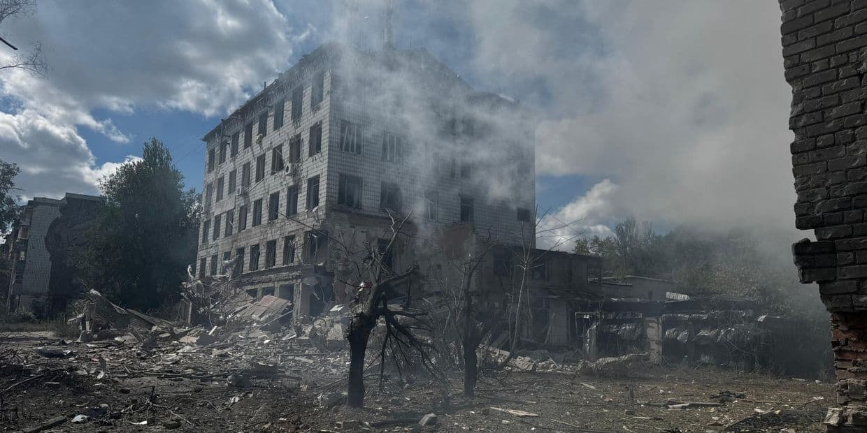 <em>Последствия российских авиаударов по Константиновке 25 августа. Фото: ГСЧС Донетчины</em>