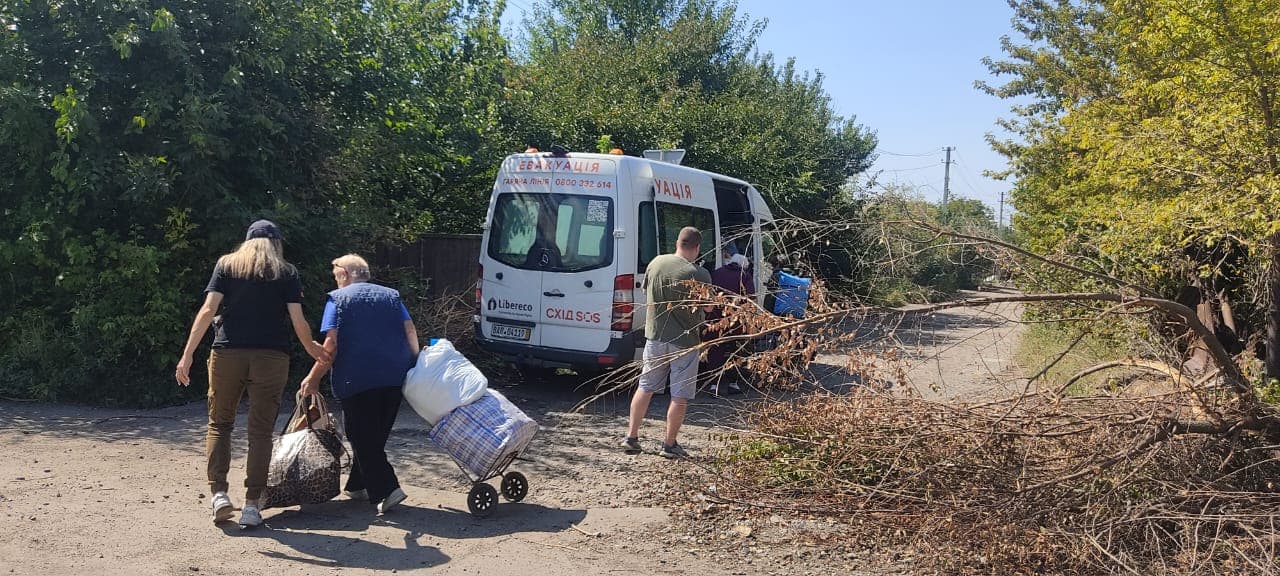 <em>Эвакуация из Константиновской громады 28 августа 2025 года. Фото: Facebook/Константиновская ГВА</em>